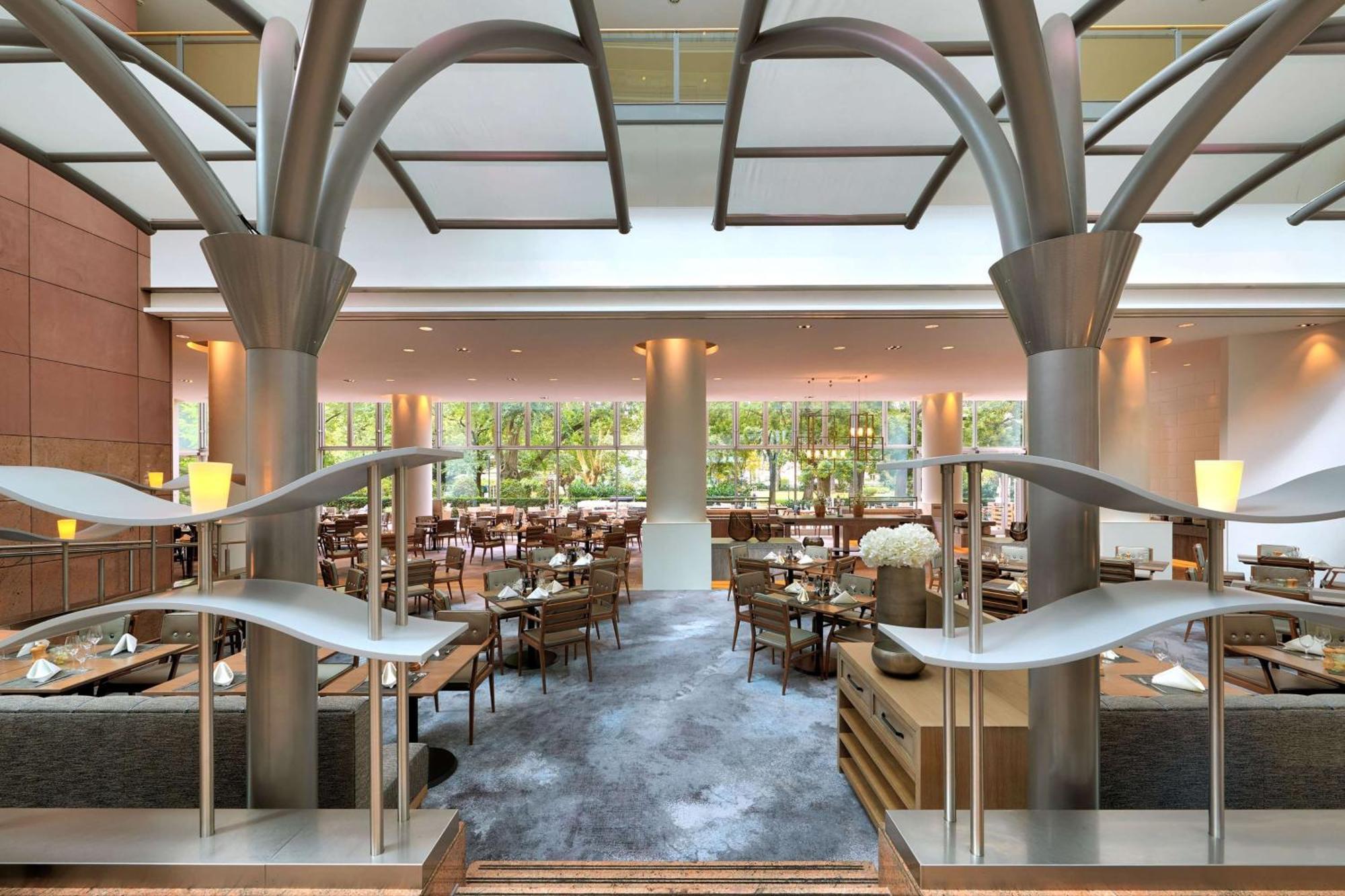 Hilton Frankfurt City Centre Frankfurt am Main Bagian luar foto The restaurant