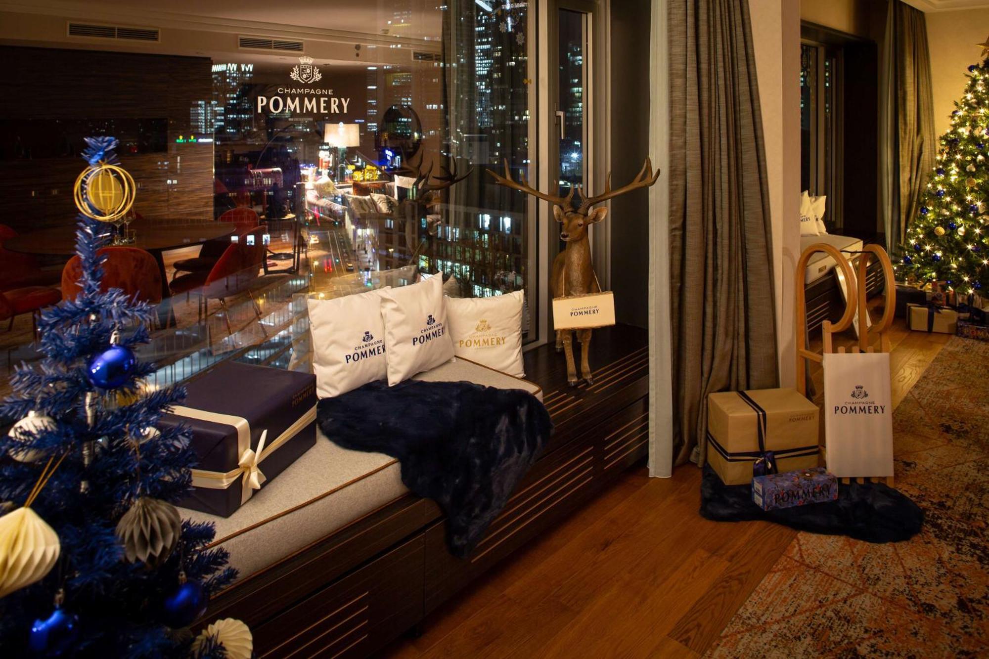 Hilton Frankfurt City Centre Frankfurt am Main Bagian luar foto Pommery Champagne Bar, Hong Kong
